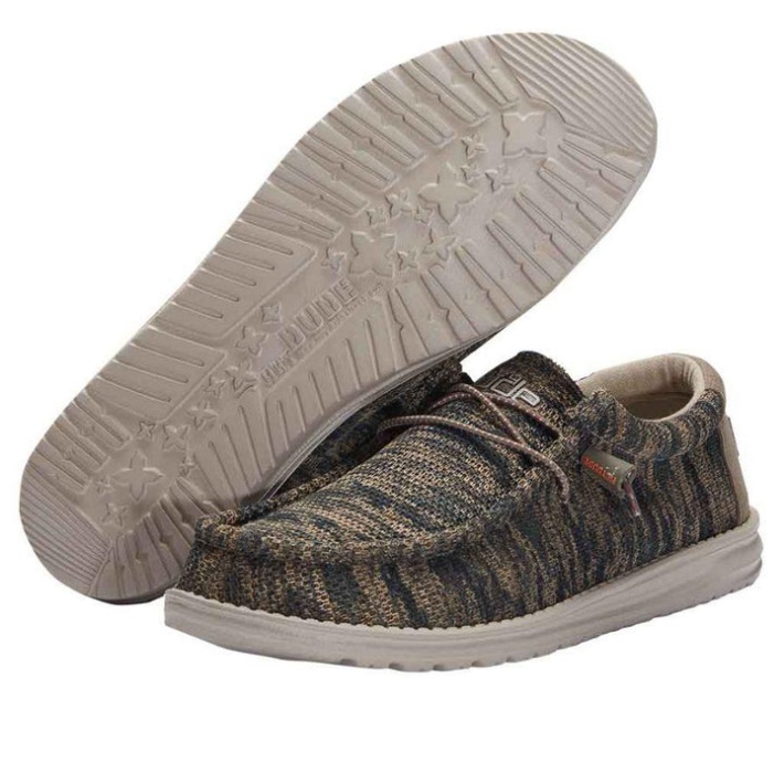 Hey Dude Woodland Camo Wally Sox